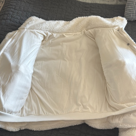 Alo Jacket size xs - Picture 3 of 4